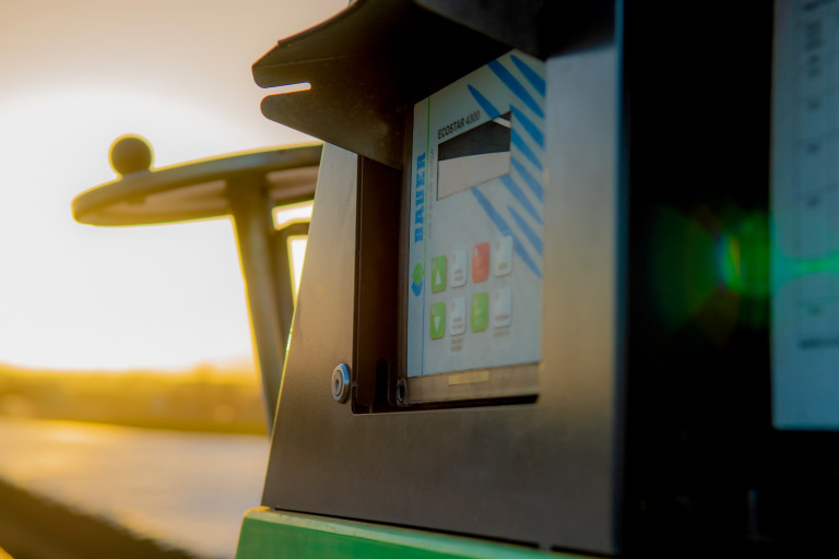 EcoStar 4300 bevattningsdator med pekskärm